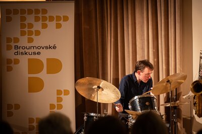 10-broumovske-diskuse-lubos-soukup-quartet-foto-michal-sedlacek-29.jpg