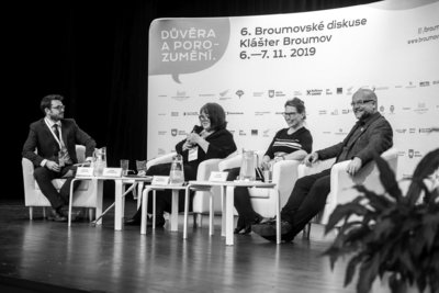 6-broumovske-diskuse-prvni-panel-foto-jaroslav-winter-1.jpg